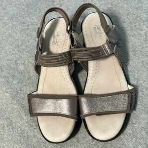 Jambu Wedge Sandals Size 9.5 Memory Foam Comfort Summer